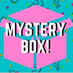 MYSTERY BOX!! WITH 5 CLOTHES ITEMS